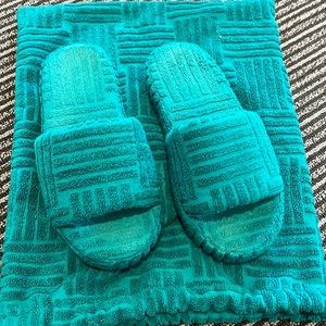 Bottega Veneta pool slides size 38